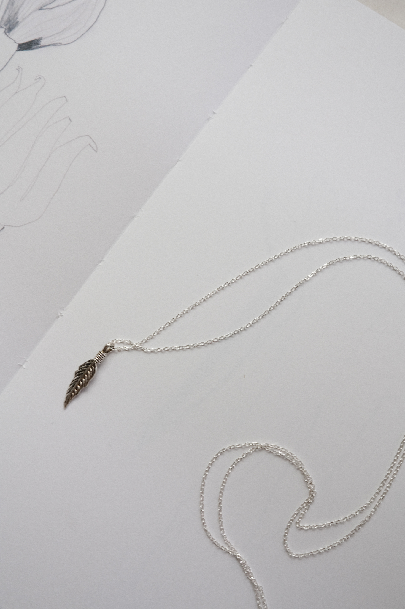 Leaf silver long necklace